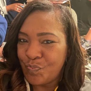 Meet your Posher, Raquel